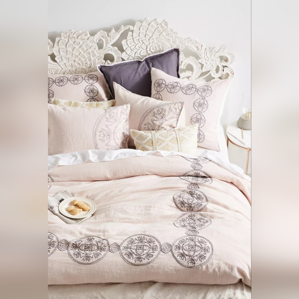 Anthropologie Embroidered Kauri King Duvet Set